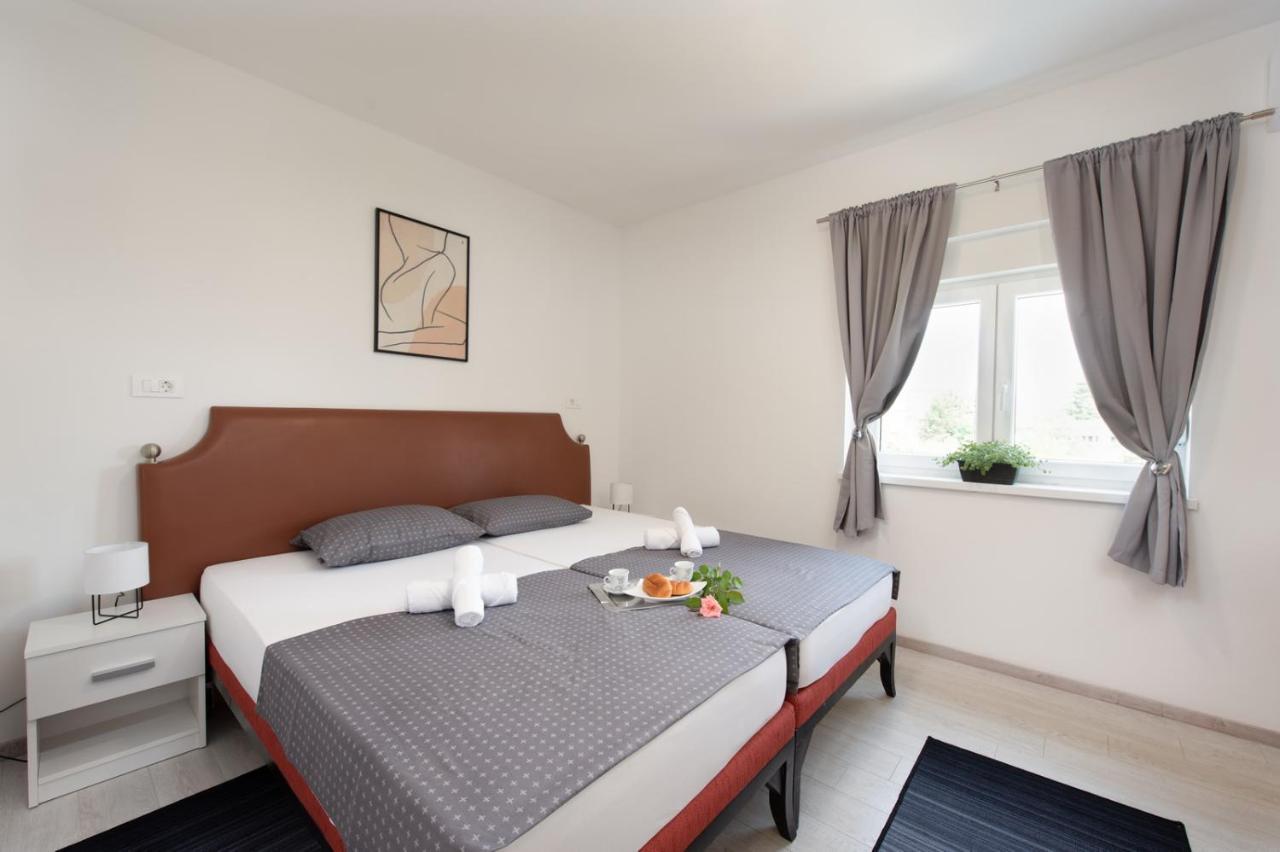 Hotel Potpićan Extérieur photo