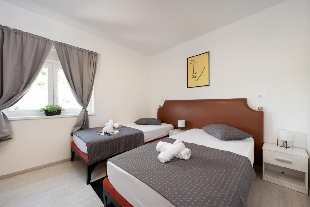 Hotel Potpićan Extérieur photo
