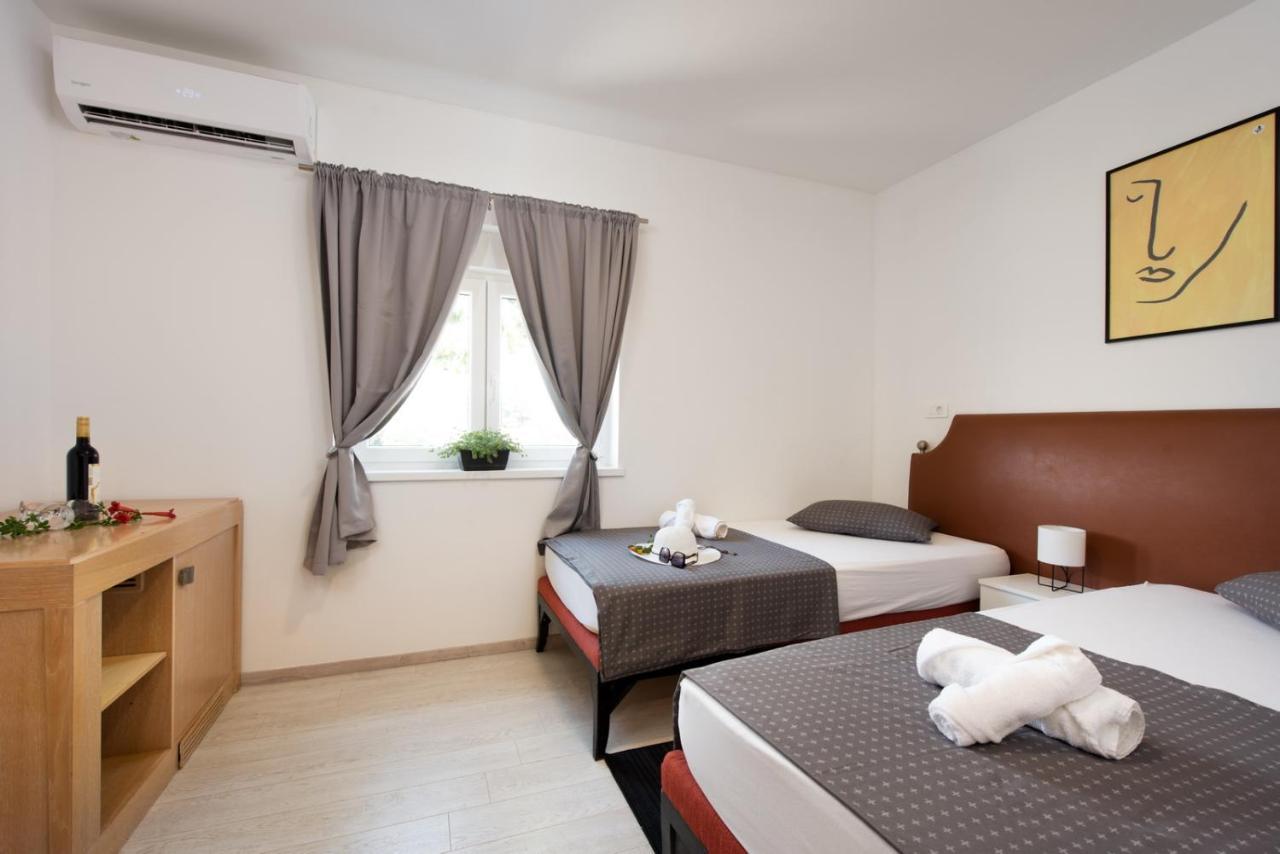 Hotel Potpićan Extérieur photo