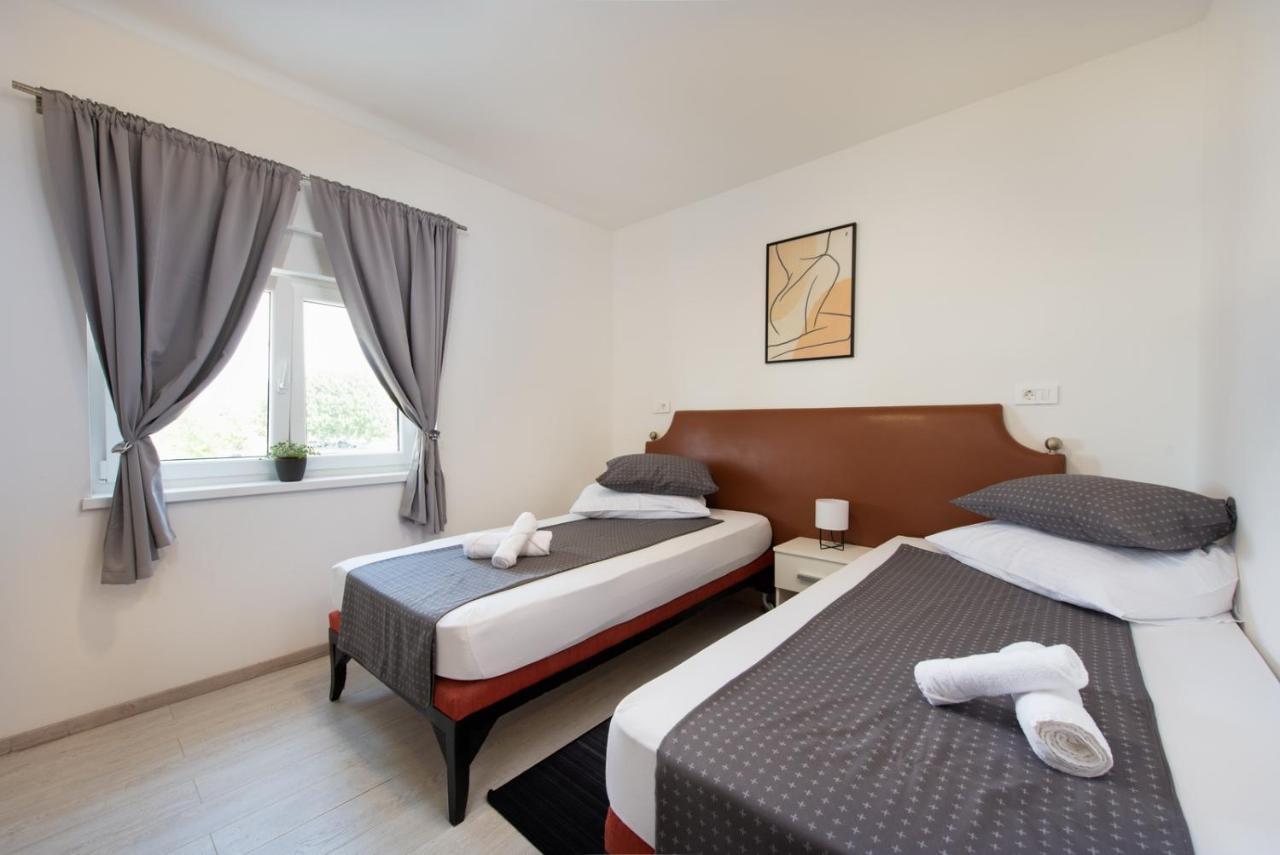 Hotel Potpićan Extérieur photo